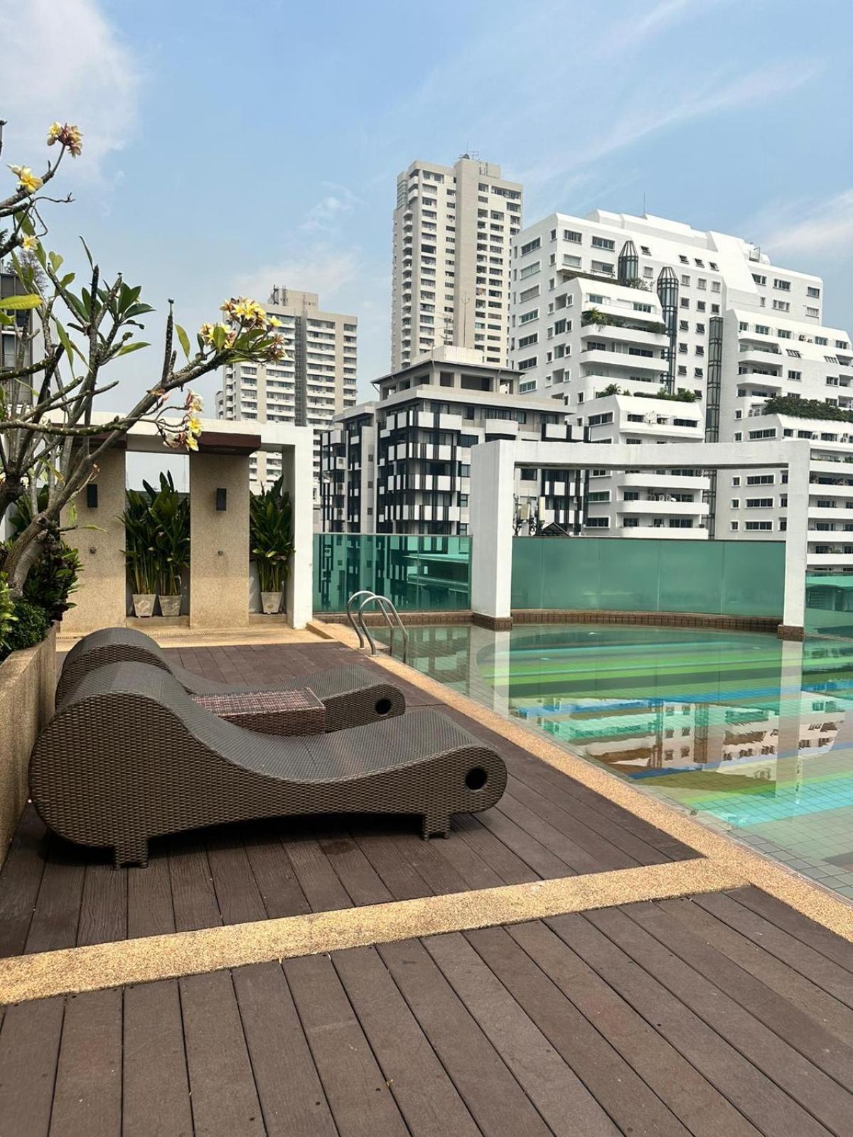 Spacious Sukhumvit Near Emquartier *