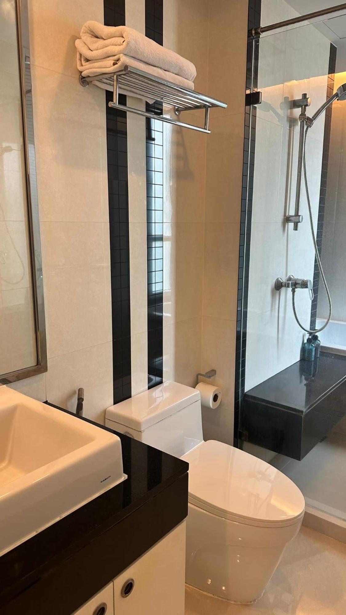 Spacious Sukhumvit Near Emquartier Bangkok