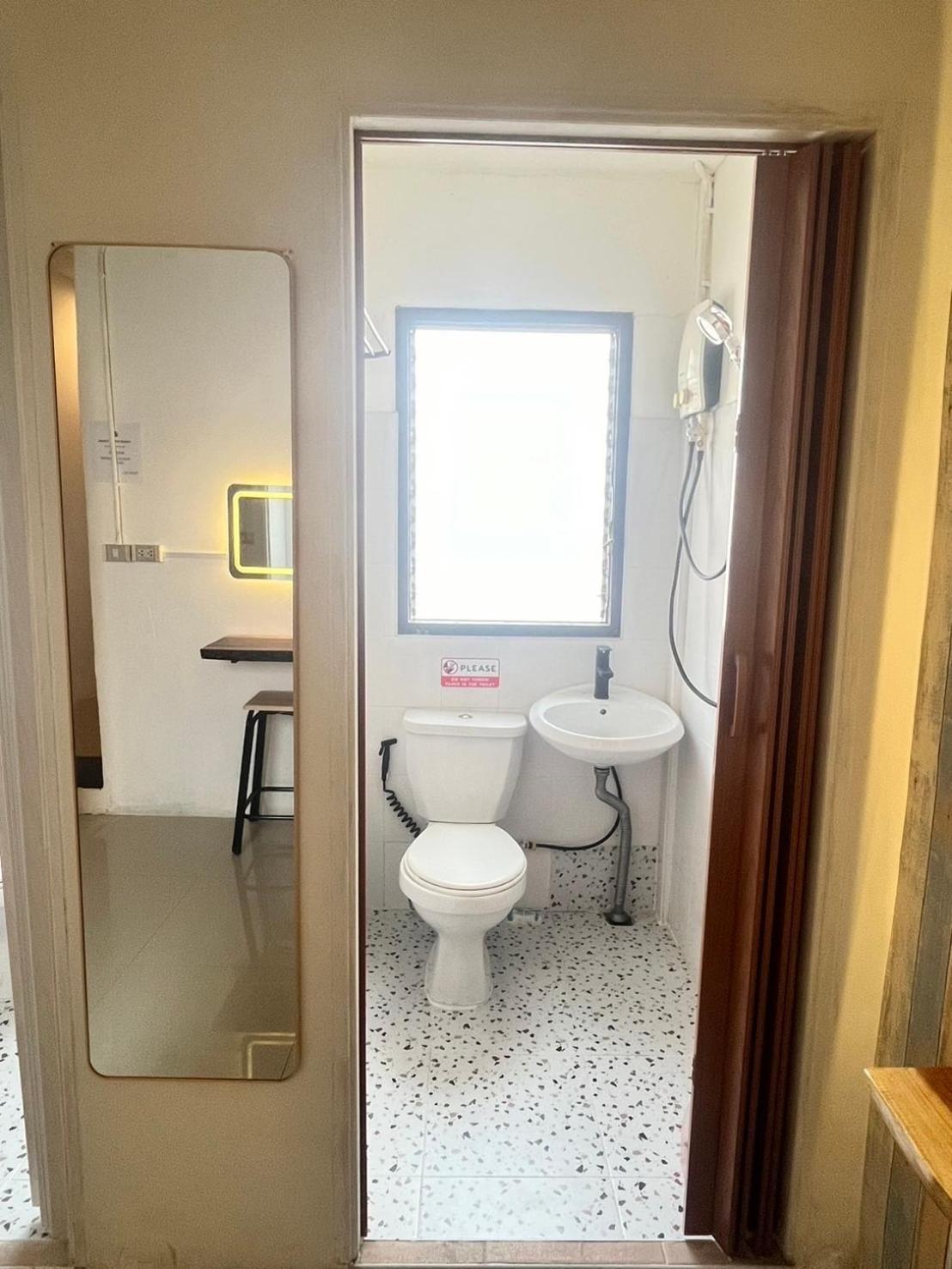 La Hotel *