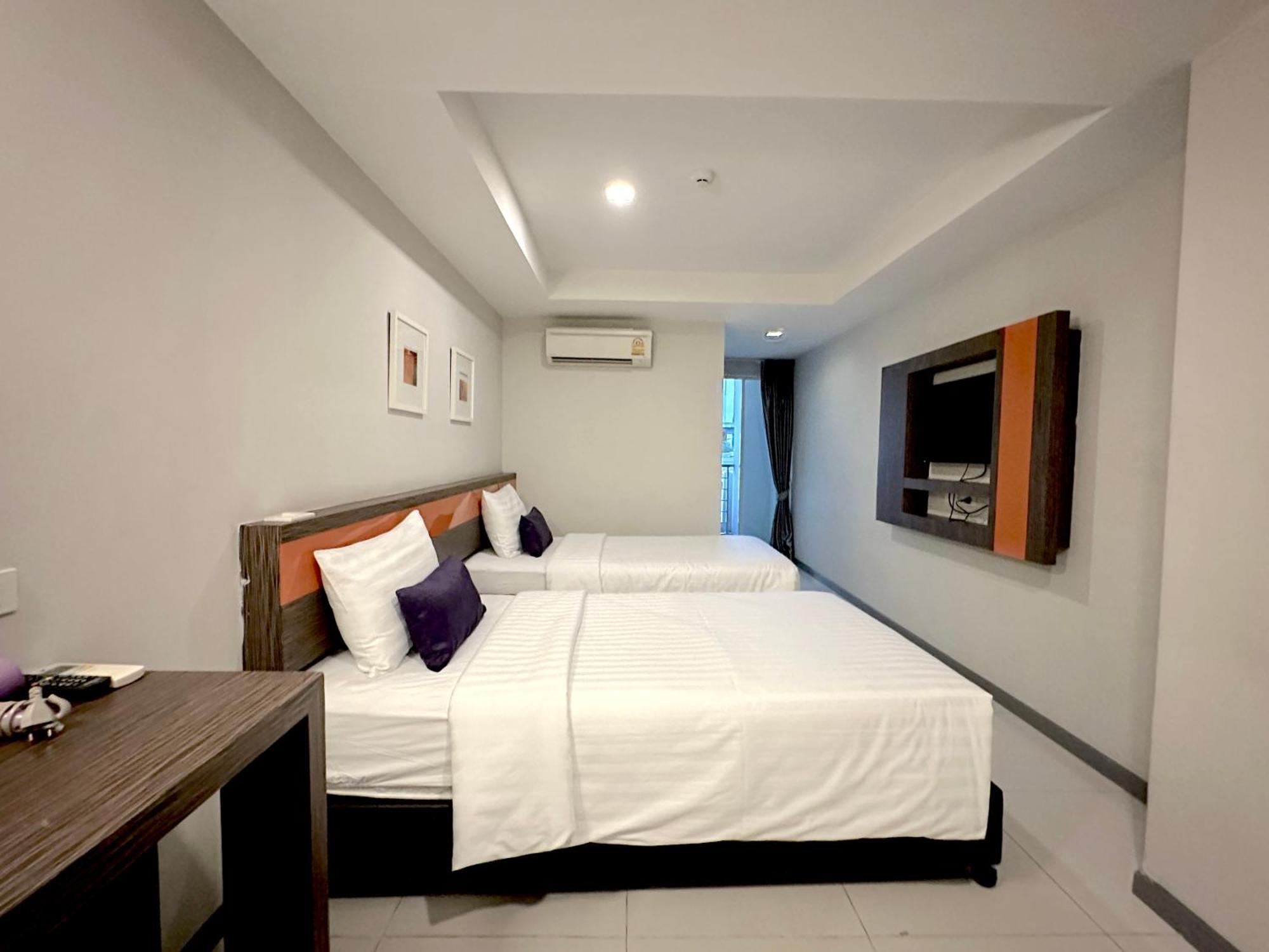 Cubic Pratunam Hotel
