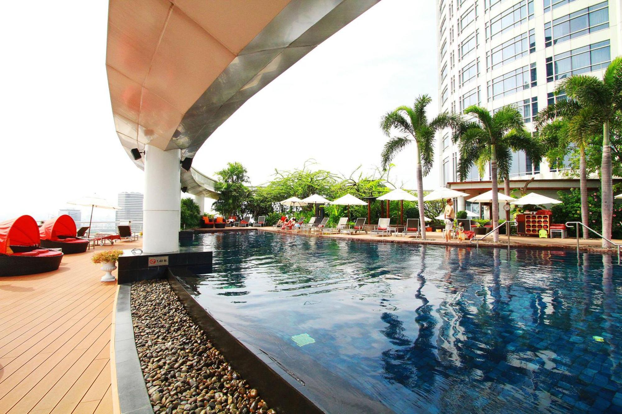 Centara Grand At Centralworld Hotel
