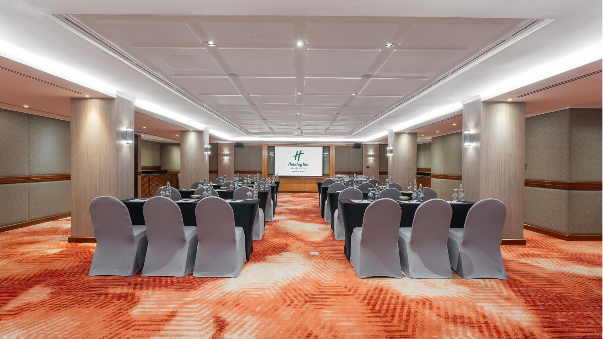 Holiday Silom By Ihg Hotel 4*