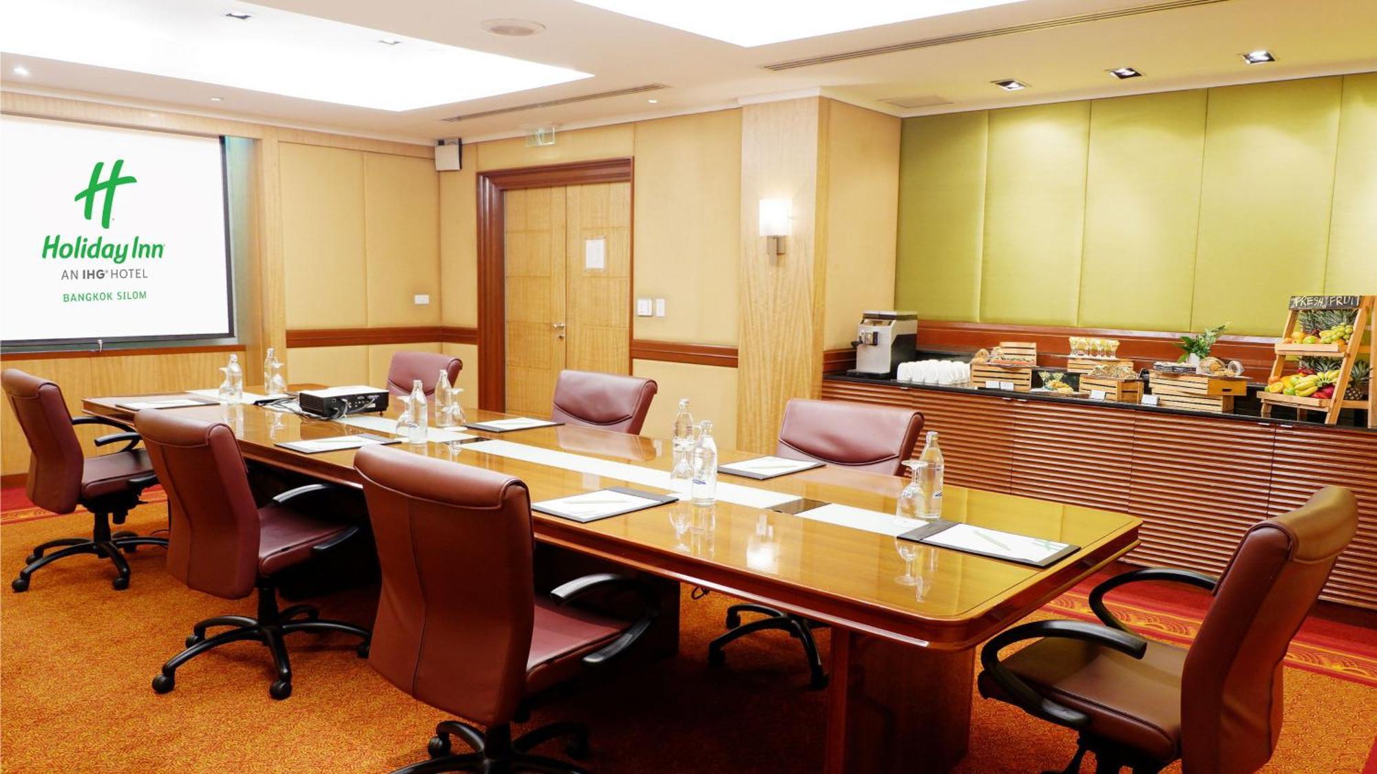 Hotel Holiday Silom By Ihg
