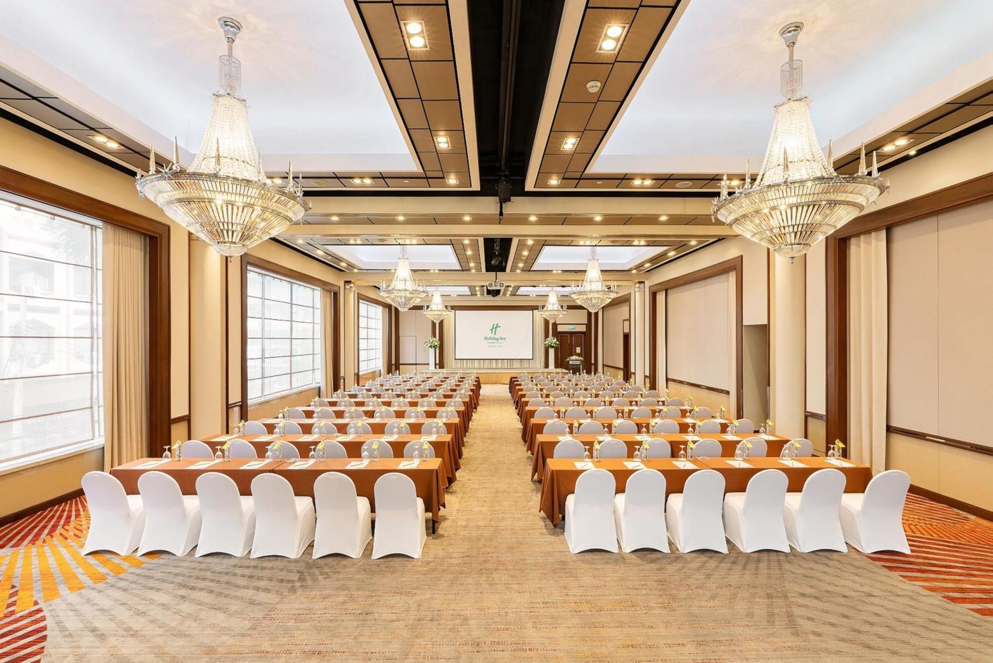 Holiday Silom By Ihg 4*