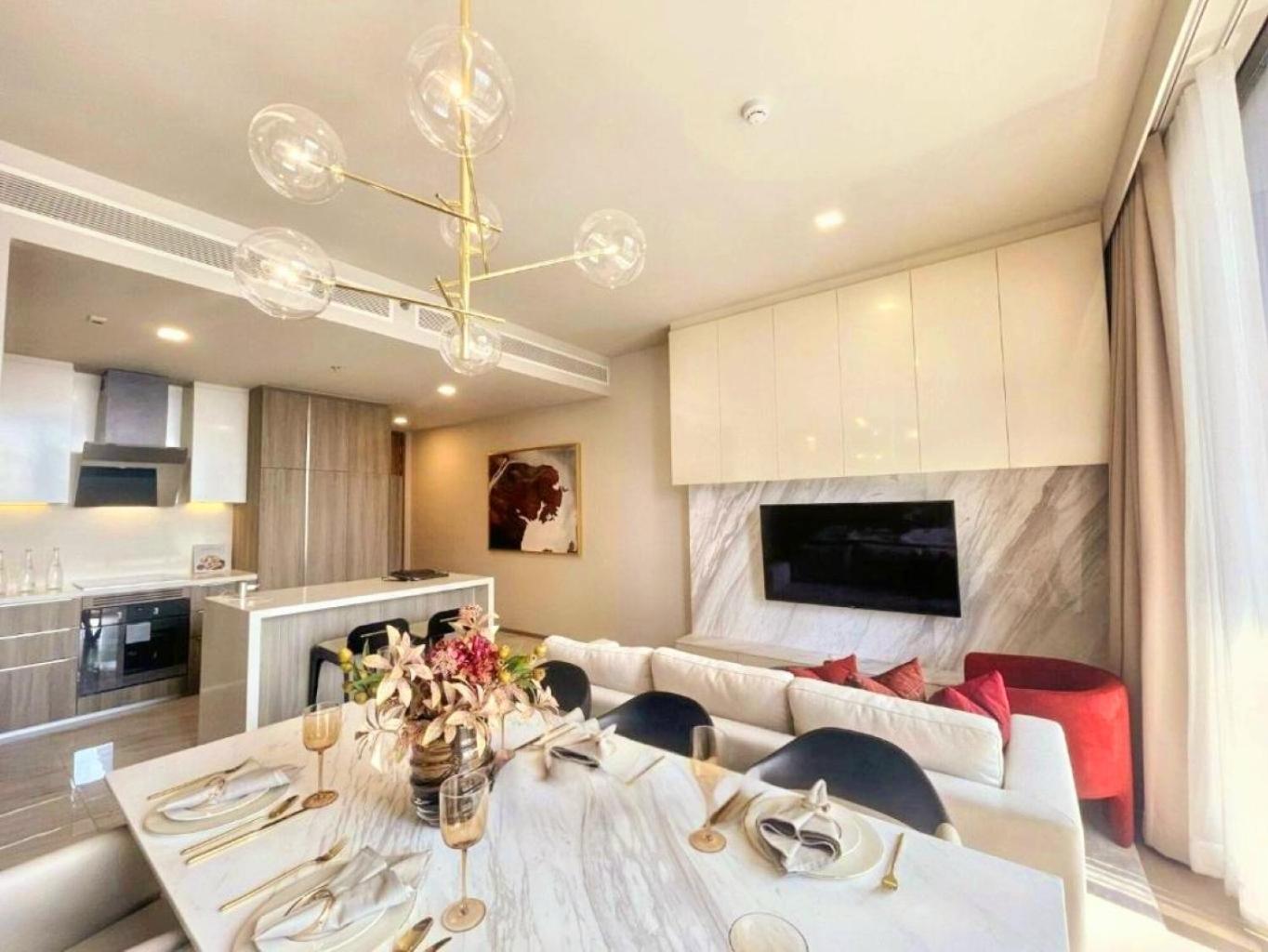 Sukhumvit Terminal 21 Asoke Super Luxury Designer 65 Sqm