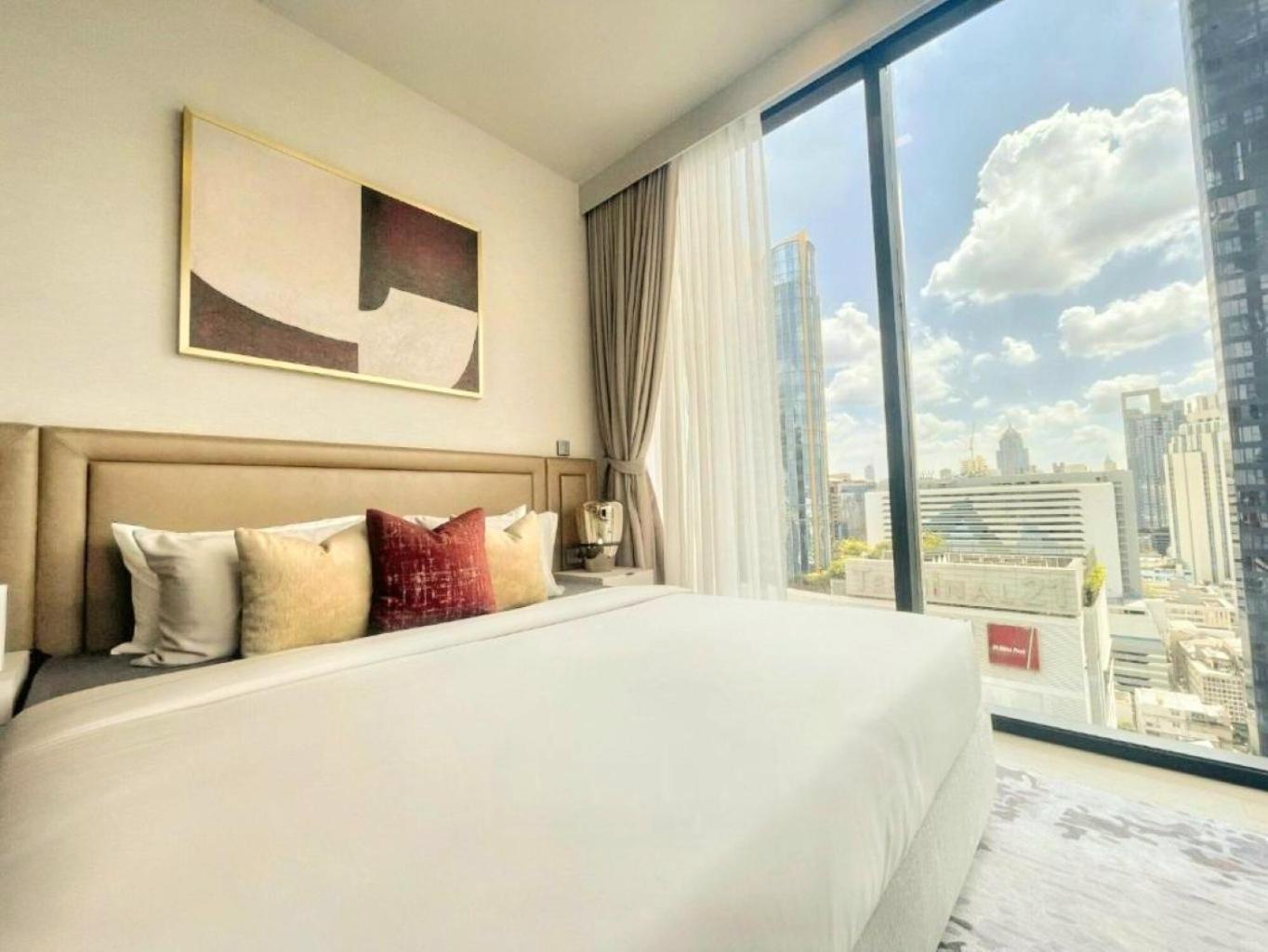 Sukhumvit Terminal 21 Asoke Super Luxury Designer 65 Sqm *
