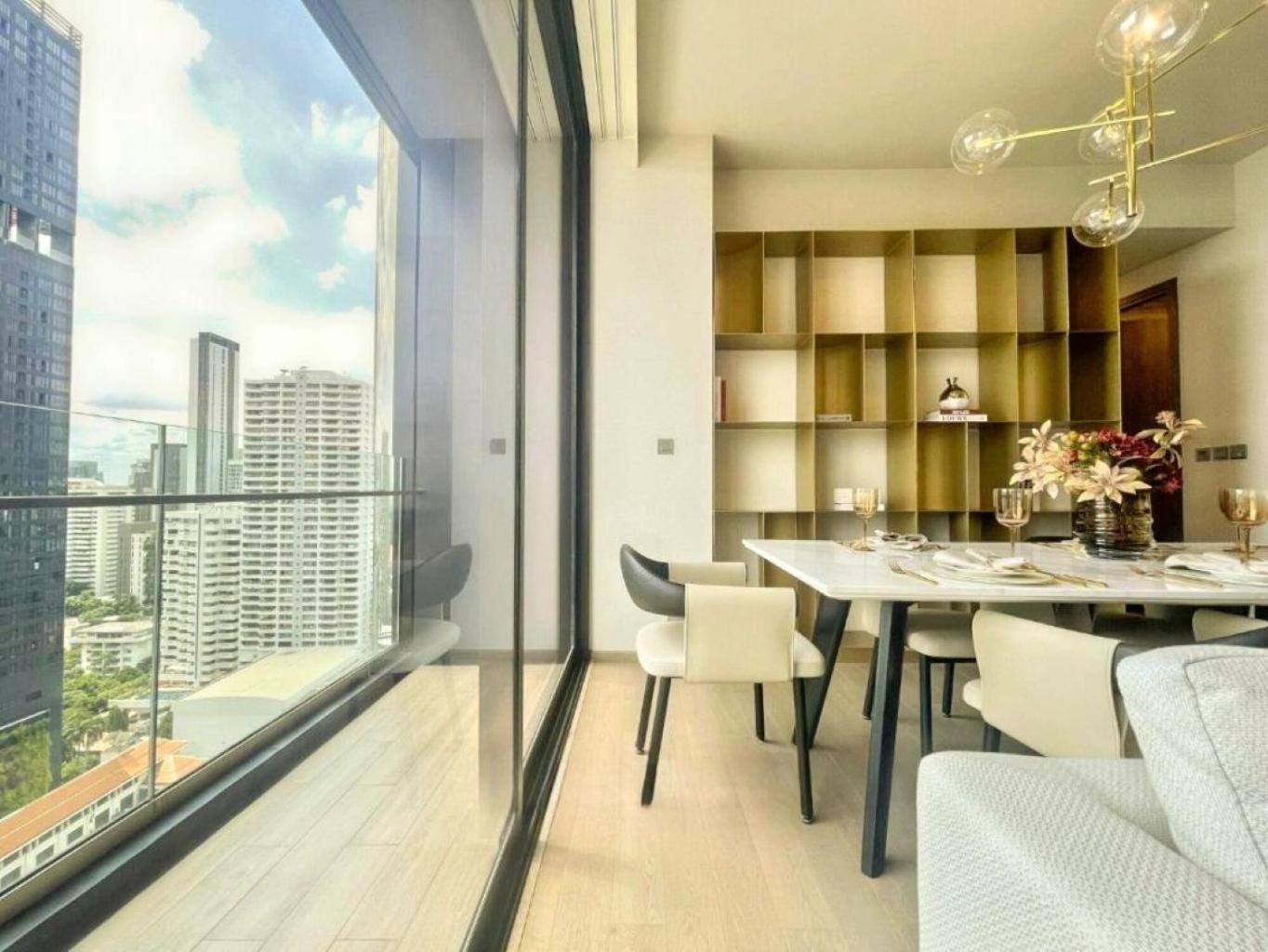 Sukhumvit Terminal 21 Asoke Super Luxury Designer 65 Sqm