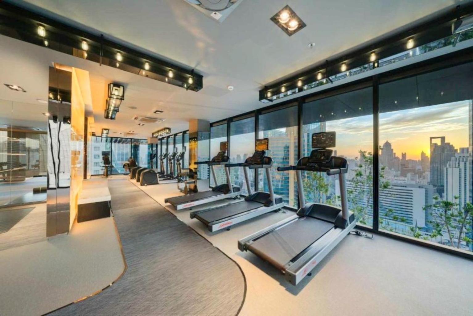 Sukhumvit Terminal 21 Asoke Super Luxury Designer 65 Sqm *