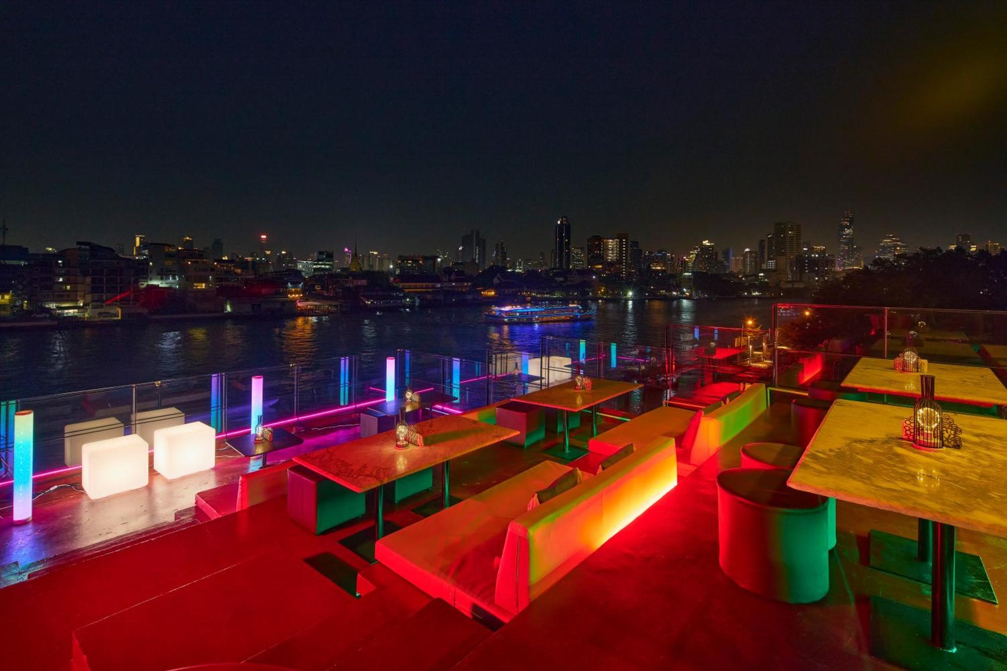 Hotel Amdaeng Riverside 4*