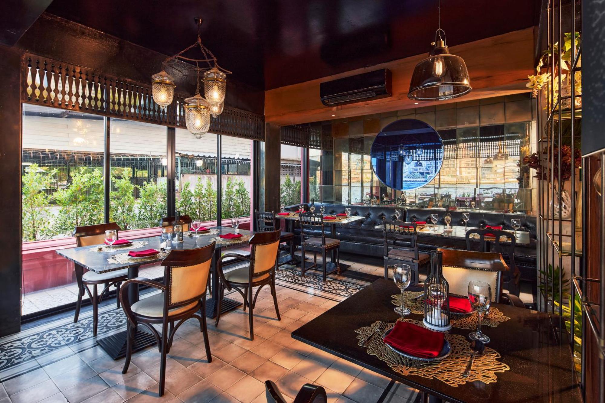 Amdaeng Riverside Hotel 4*