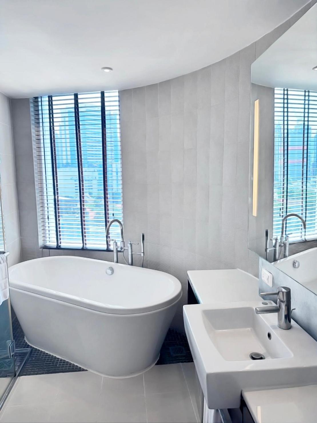 Hotel Nh Asoke 4*