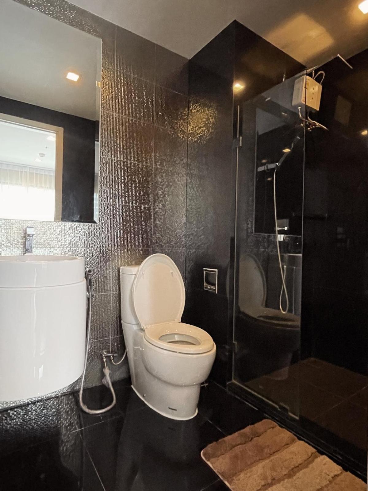 Luxury With Train Access Pangsapuri Bangkok