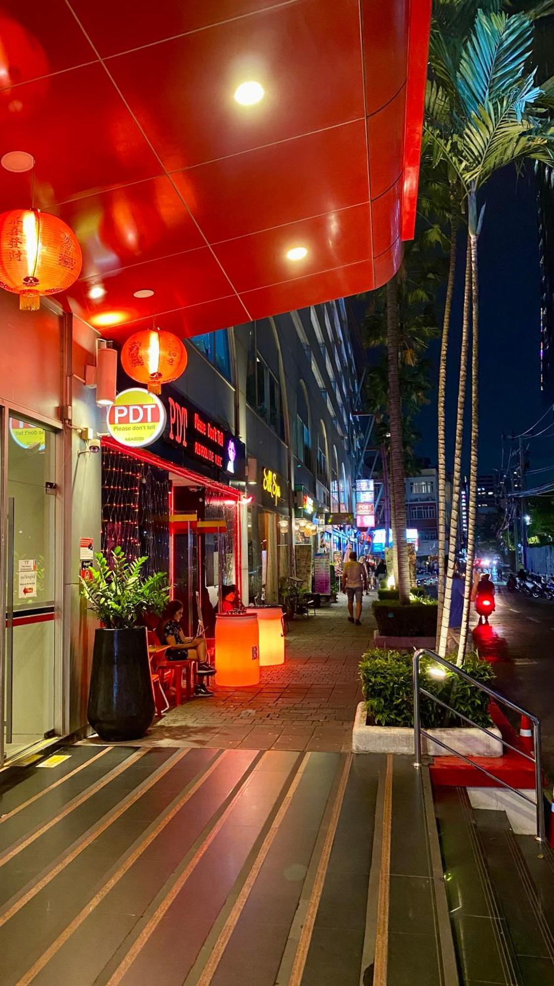 Sukhumvit13 Luxury Apartment *