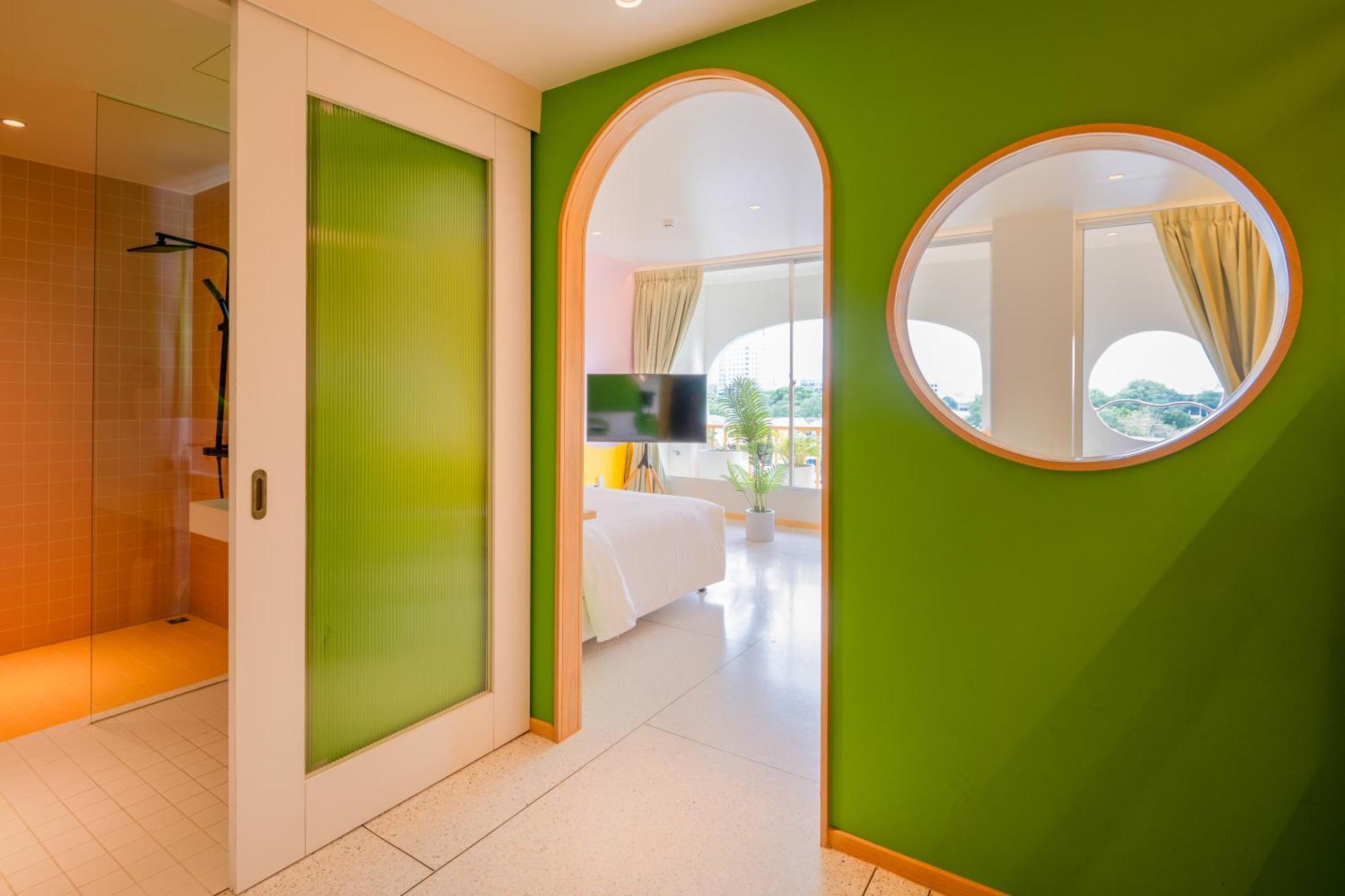 The Fig Lobby Hotel