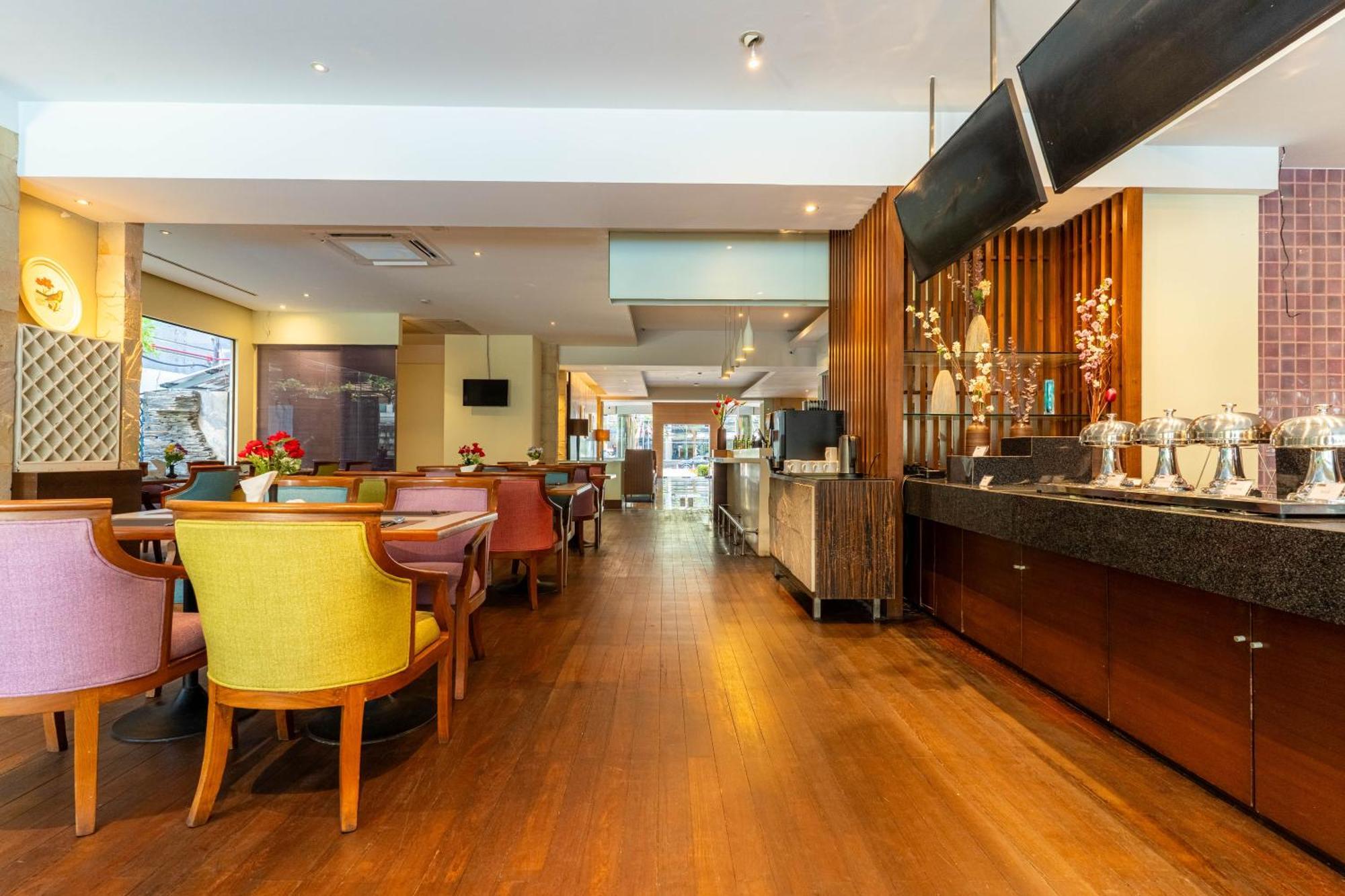 Journeyhub Sukhumvit 26, - Formerly St