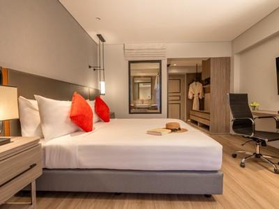 Nh Asoke Hotel 4*