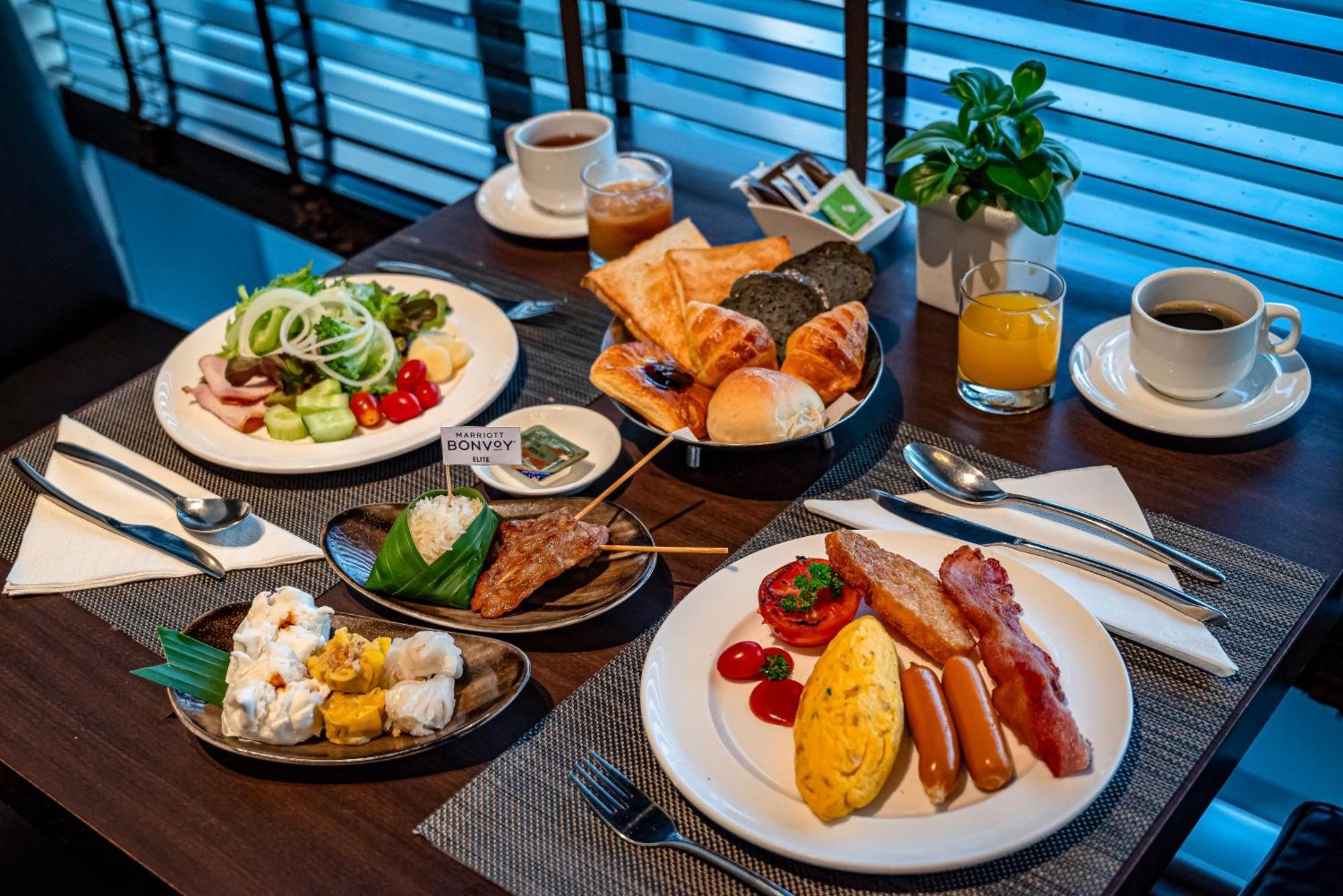 Four Points By Sheraton Ploenchit Sukhumvit Hotel 4*