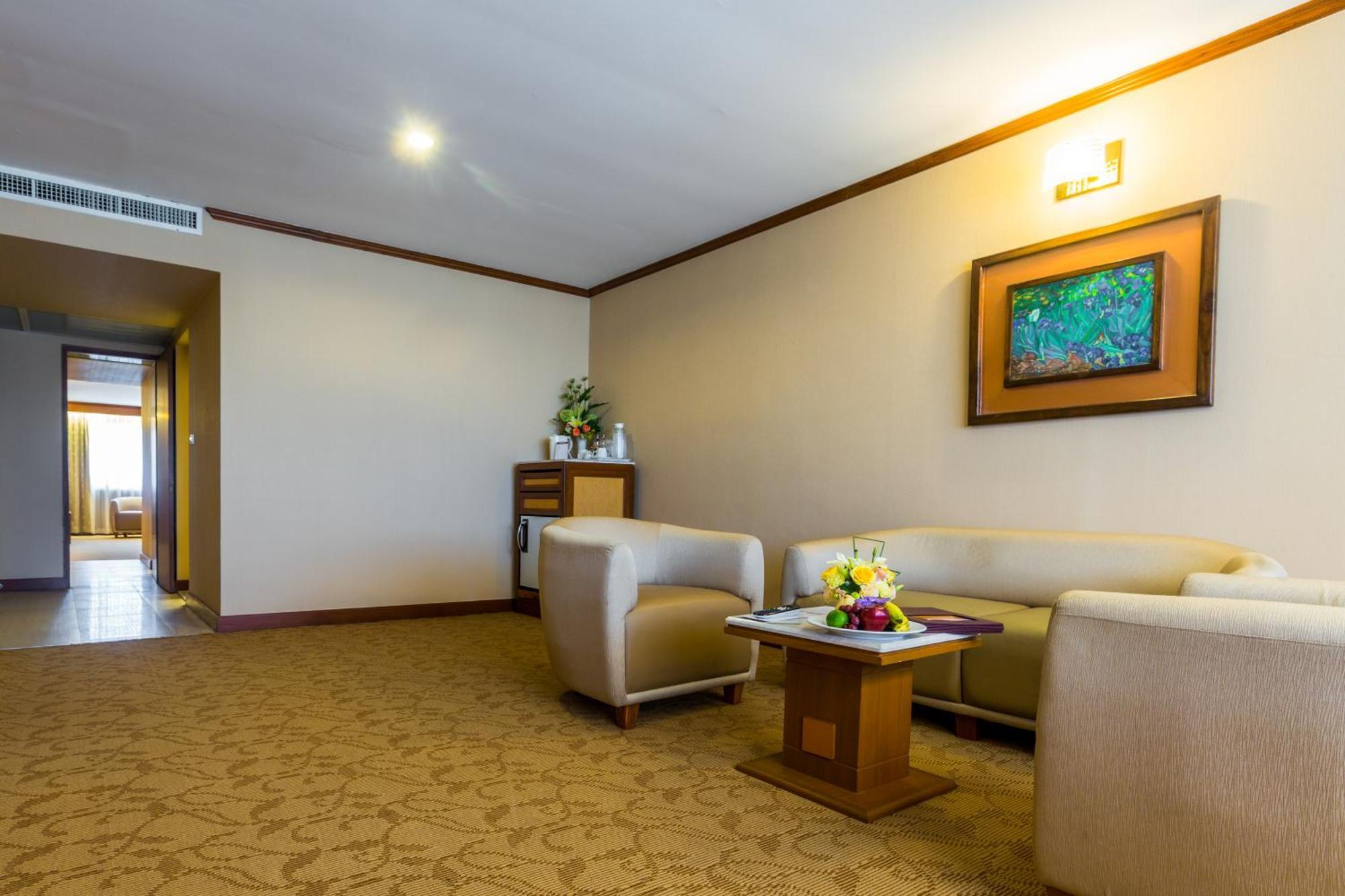 Hotel Asia Hotel Bangkok 4*