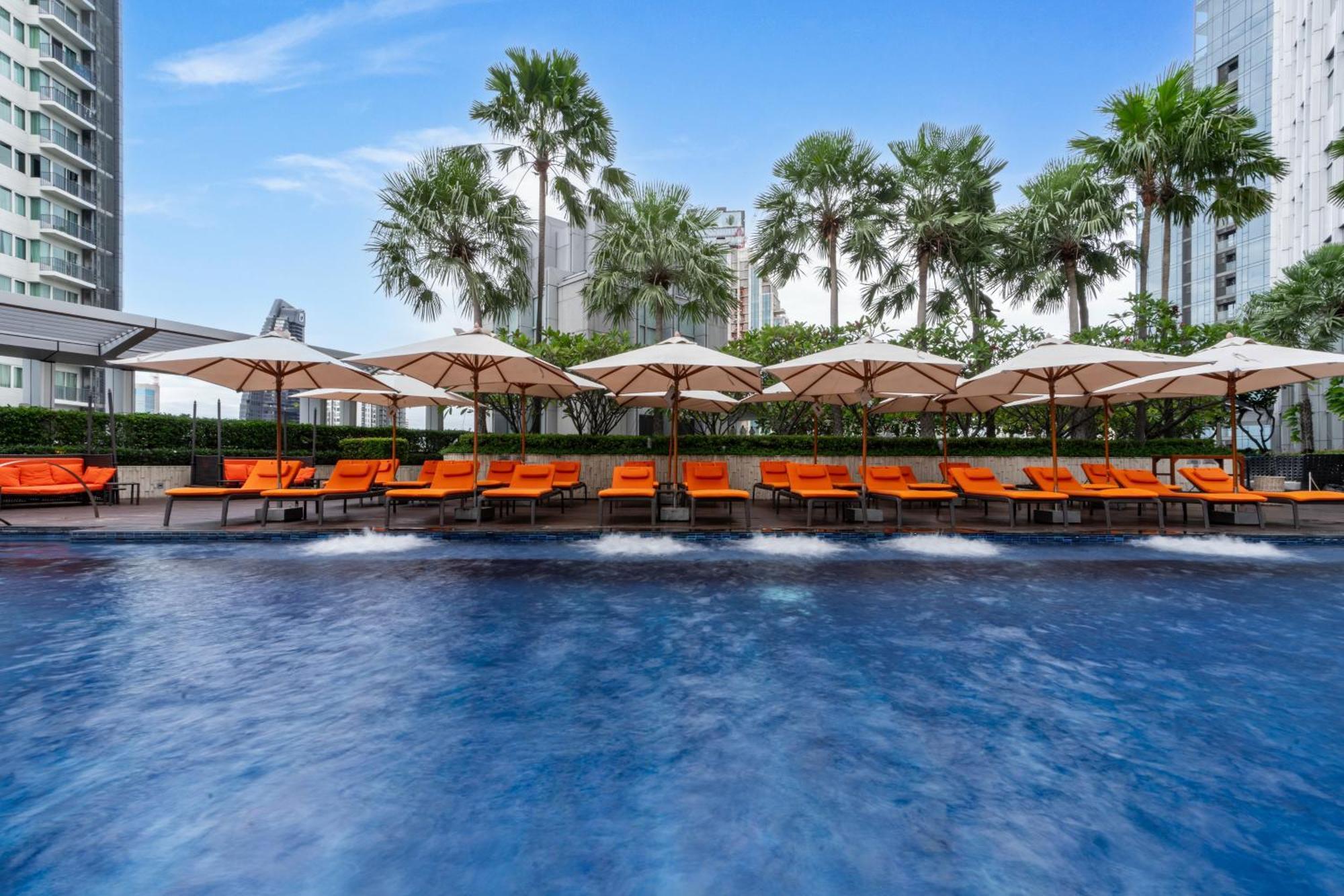 Hotel Marriott Sukhumvit - Sha Extra 5*