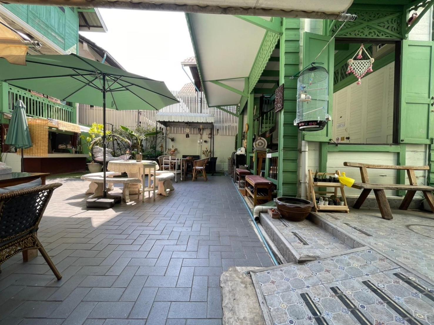 Wisma tamu Teak House Bangkok