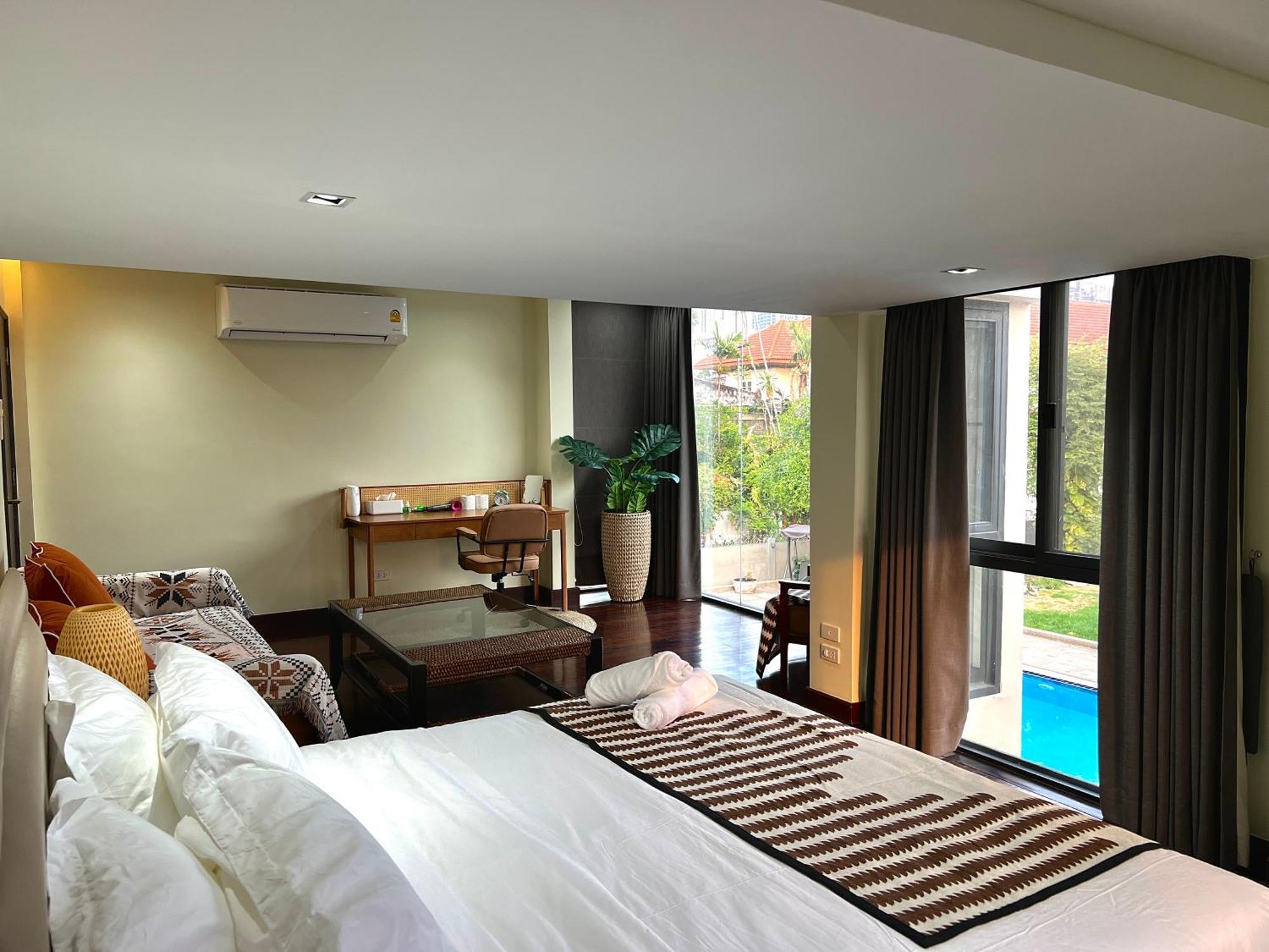 Deluxe Pool 5 Punnawithi Bts * Bangkok