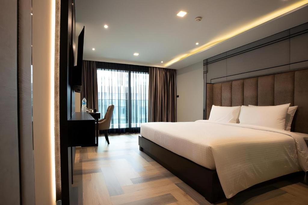 First Pride Hotel 3*