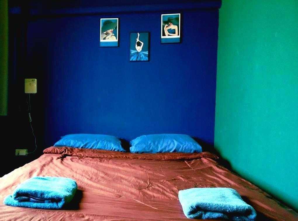 Roxx Social Hostel, Cafe & Bistro Asrama Bangkok