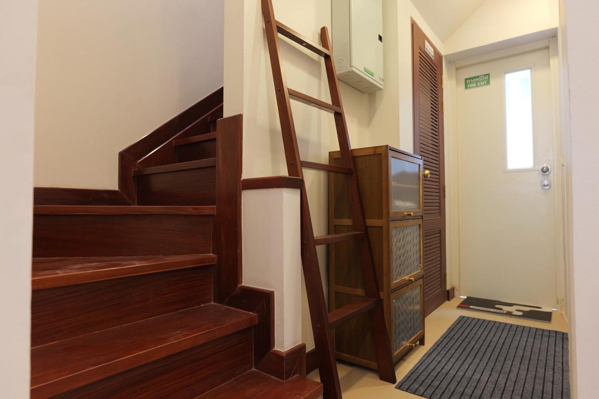 Entire 2br 2ba Chinatown Near Yaowarat - Songwat Apartment *