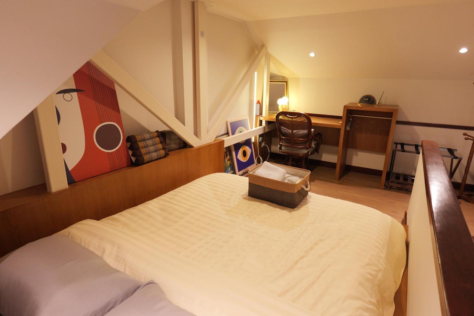 Entire 2br 2ba Chinatown Near Yaowarat - Songwat Apartment Bangkok