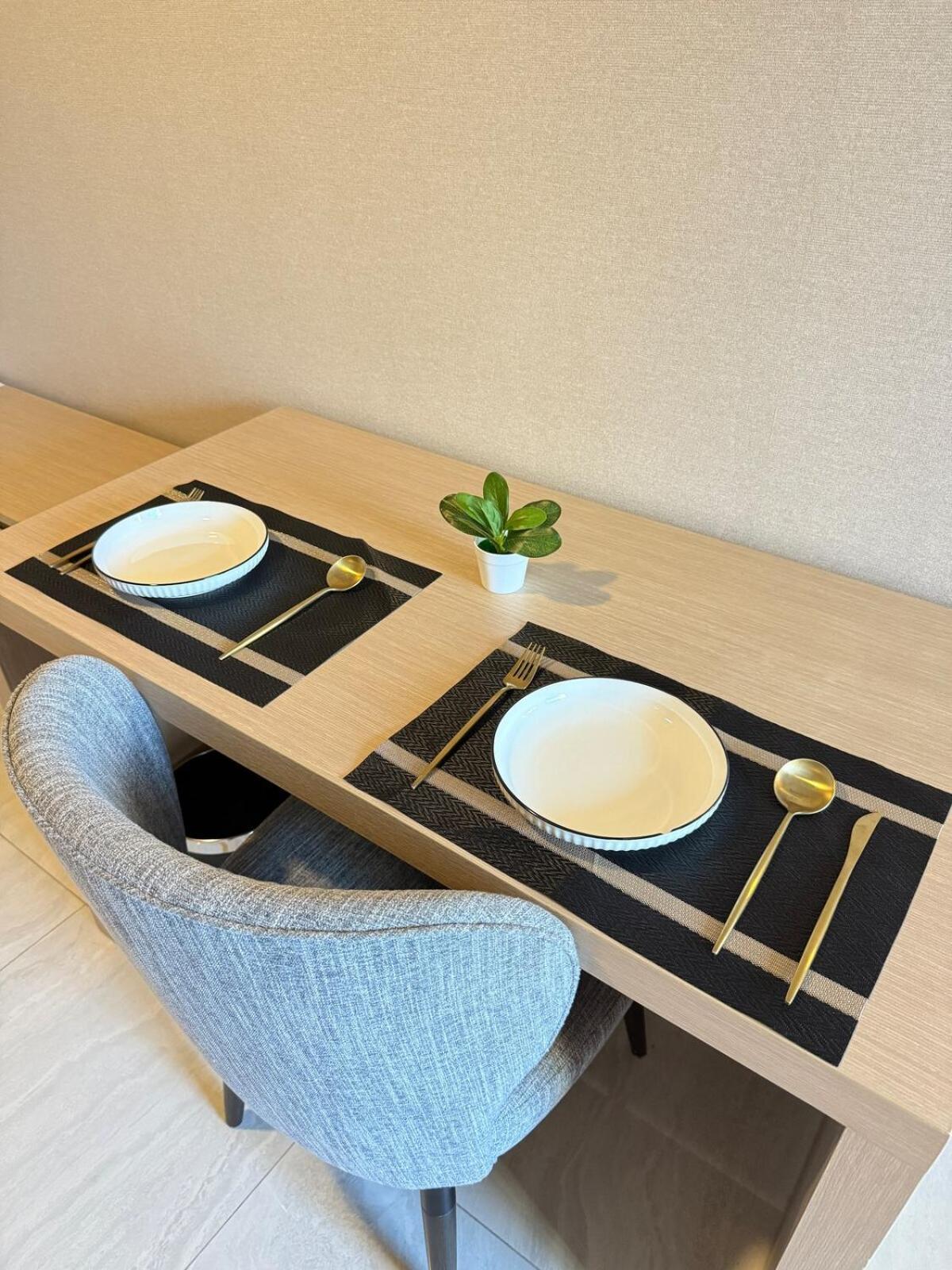 Luxury Furnished Rare Amenities Bangkok