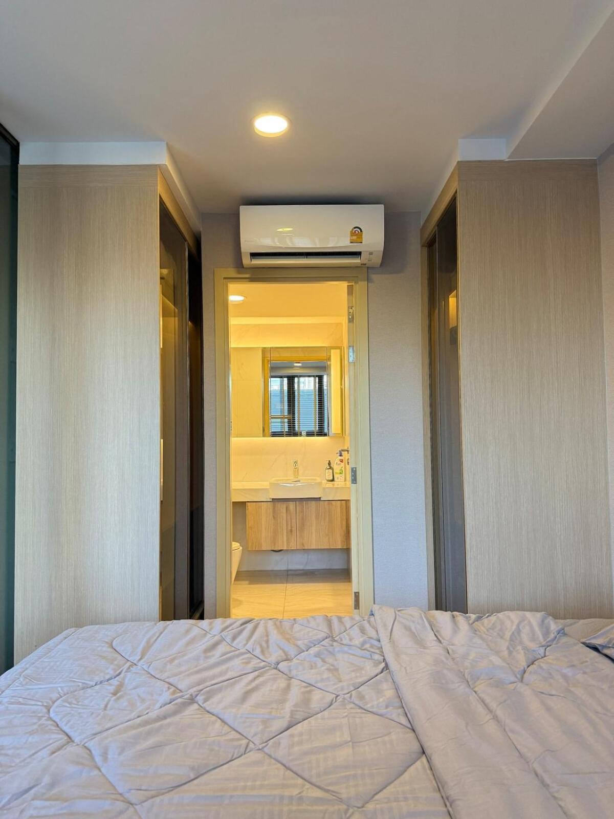 Luxury Furnished Rare Amenities Apartment