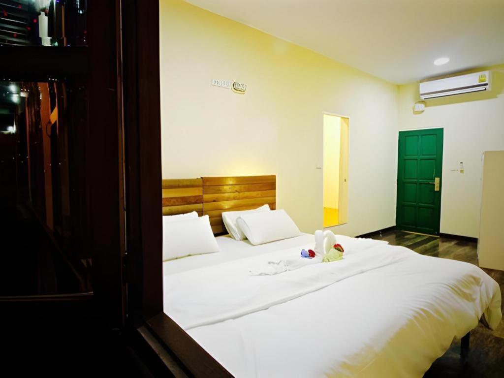 Hostel Art Sanamchai