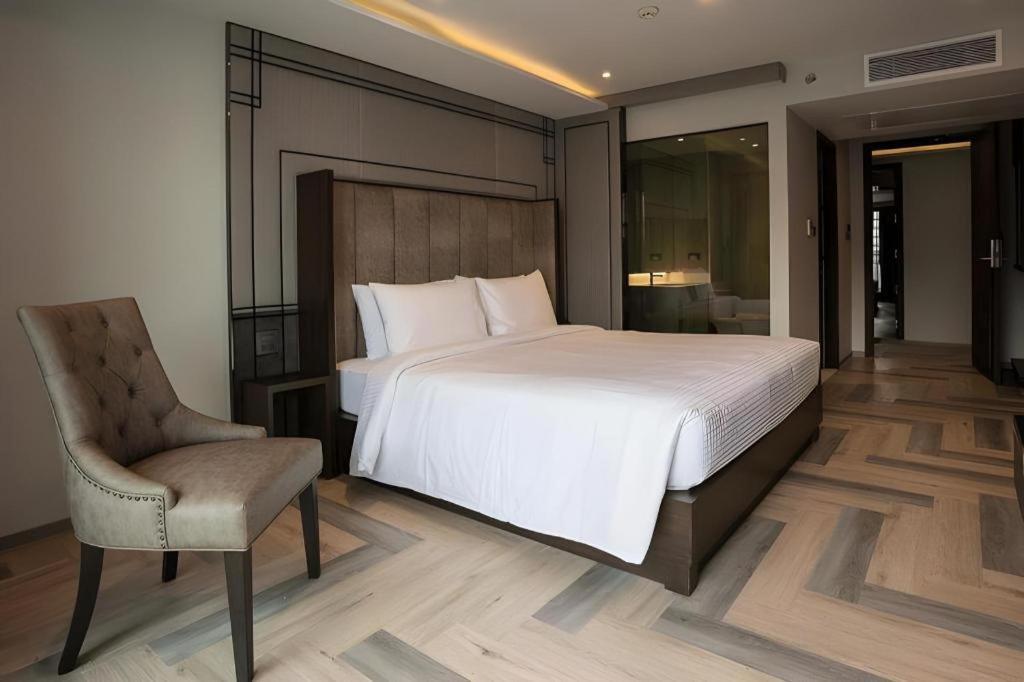 Hotel First Pride 3*