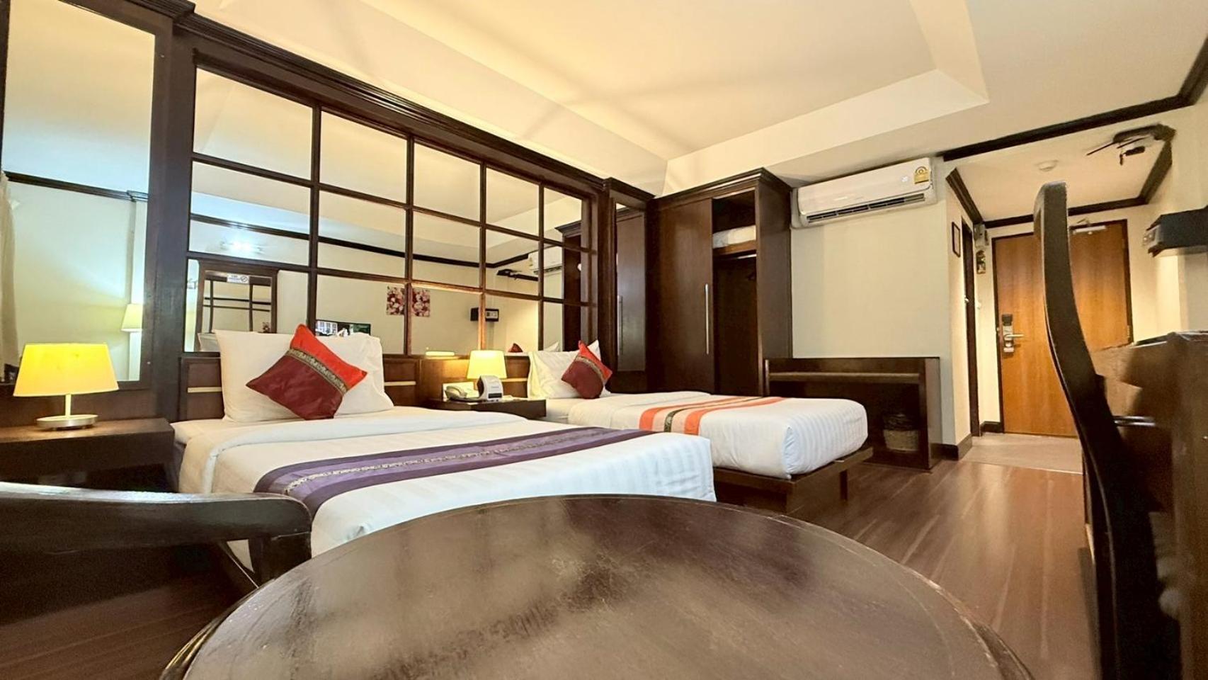 Grand Business Hotel
