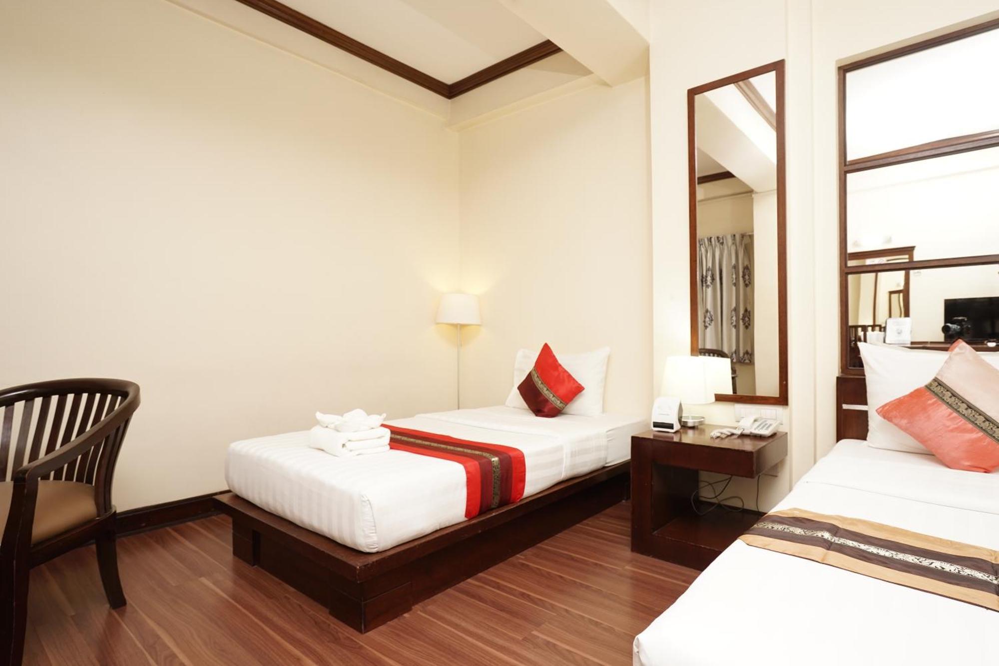 Grand Business Hotel