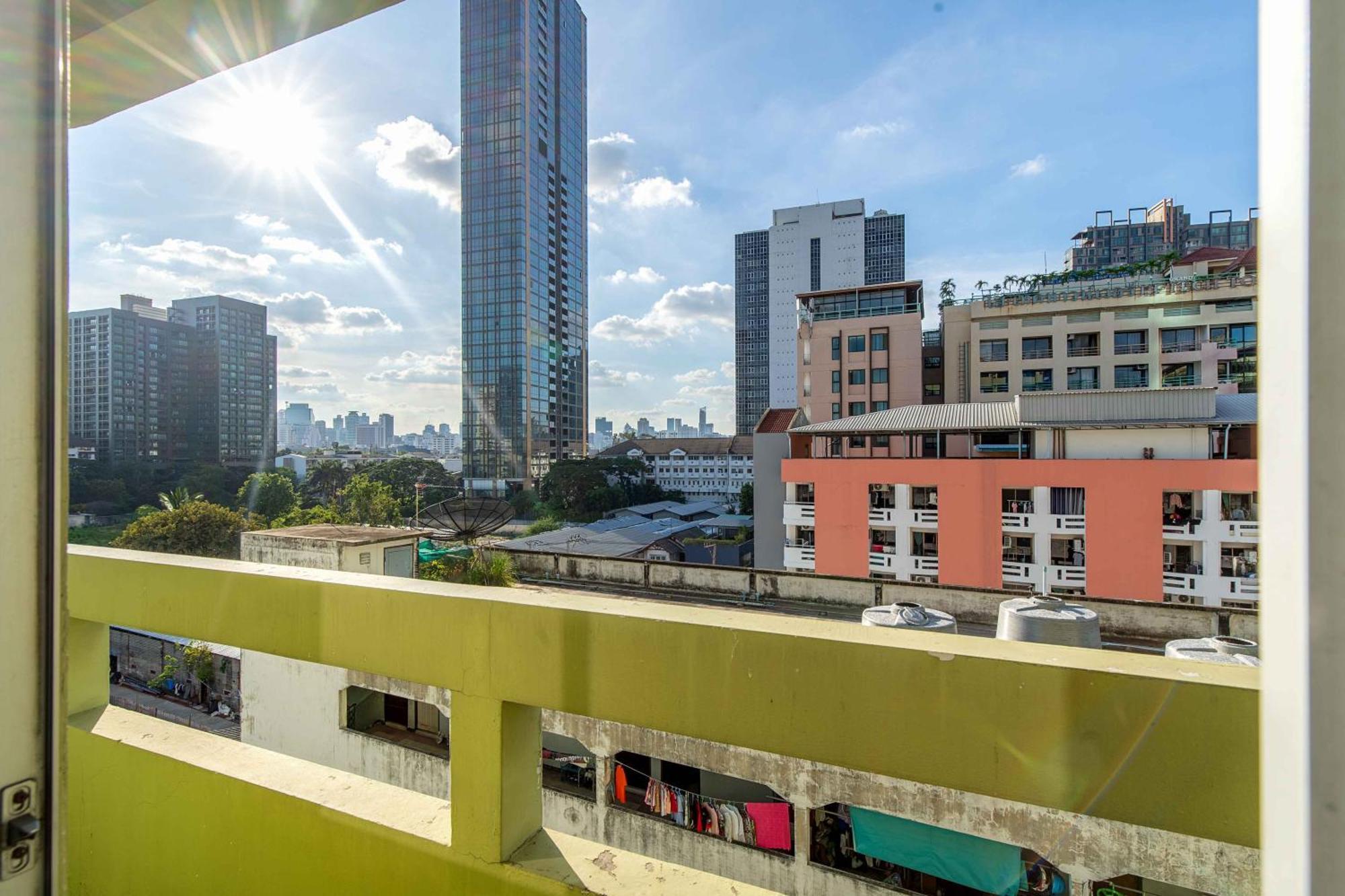 Hotel Petch Tower Ekkamai Bangkok