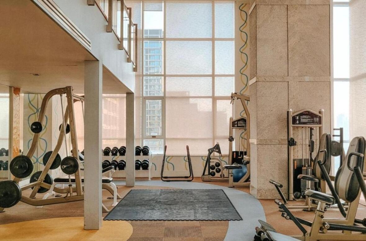 2 Bedroom In Downtown Bts Chitlom Bkk Apartment *