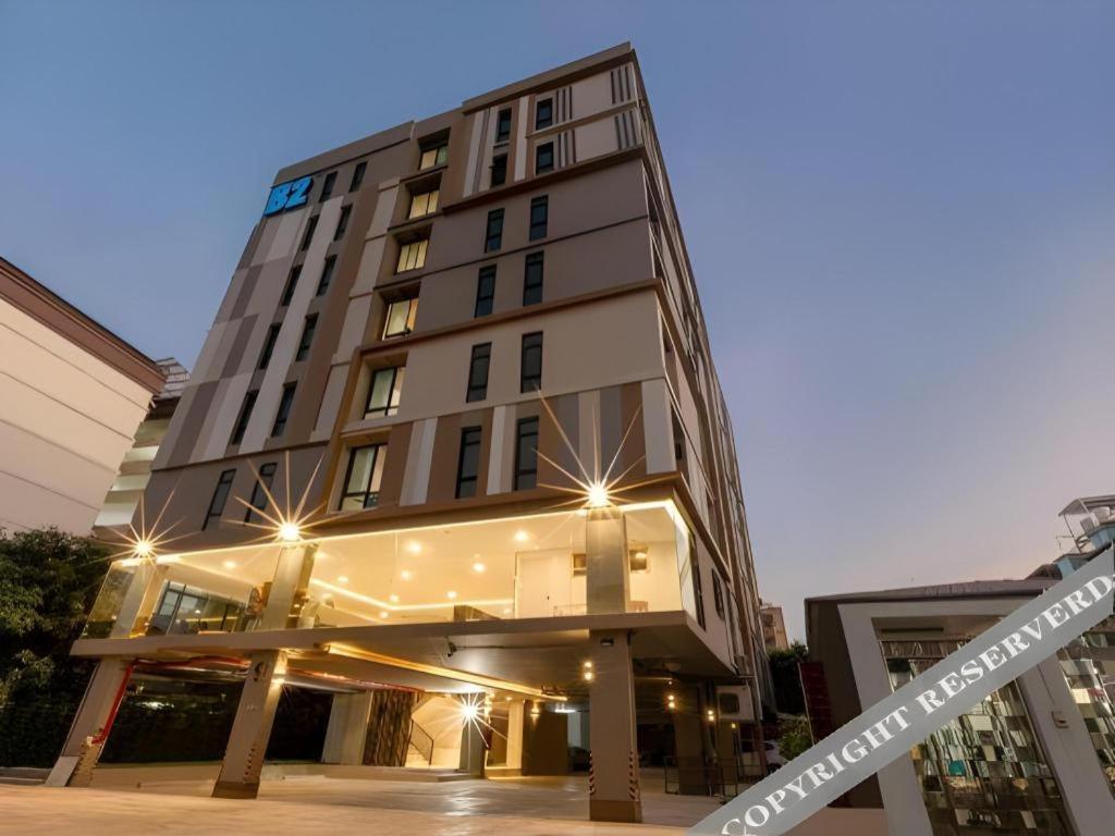 Hotel B2 Huai Khwang Premier