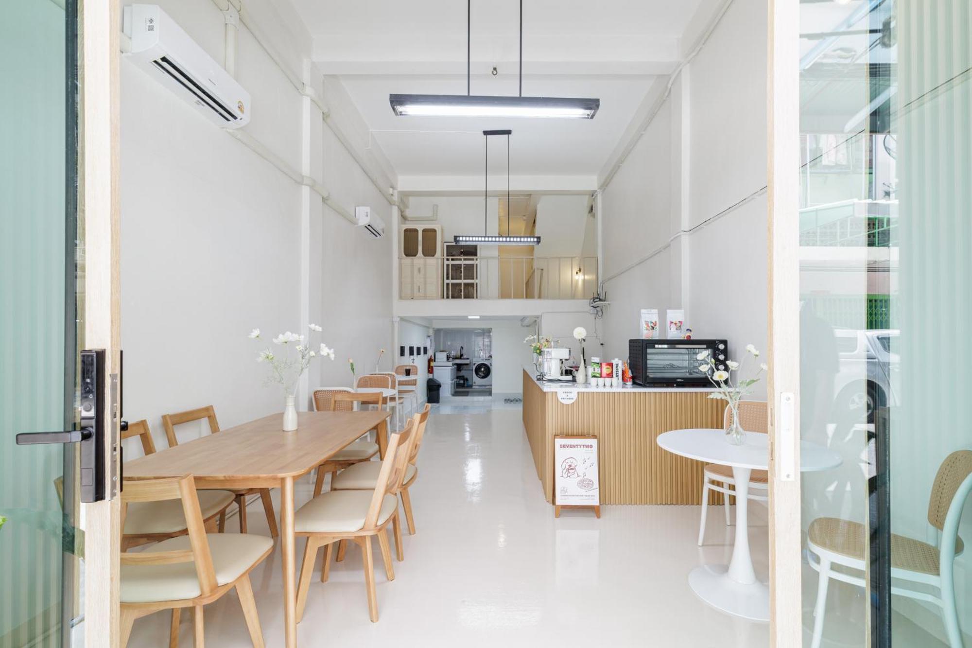A Townhouse 100m From Bts Bangchak Rumah tetamu
