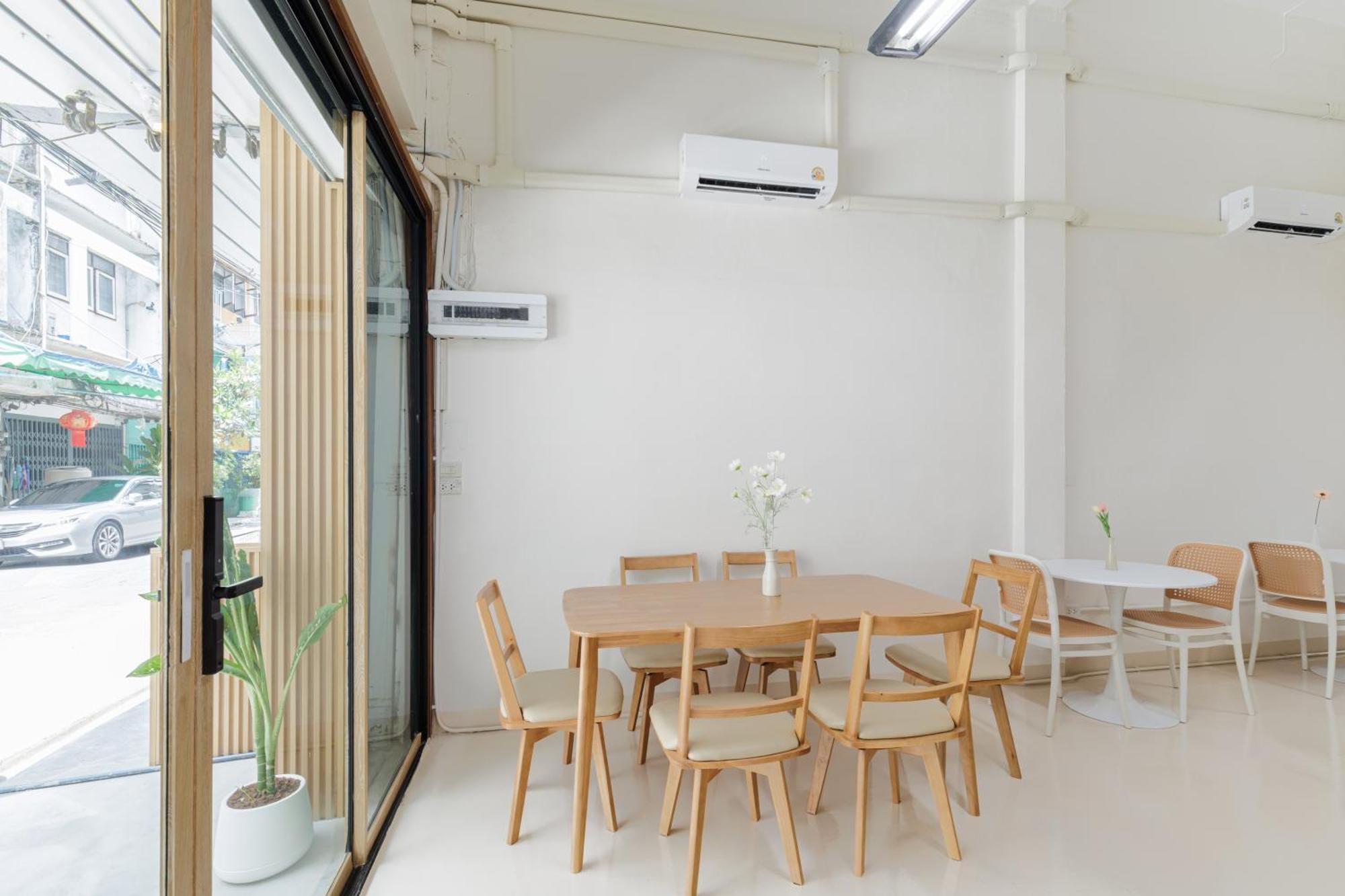 Rumah tetamu A Townhouse 100m From Bts Bangchak Bangkok