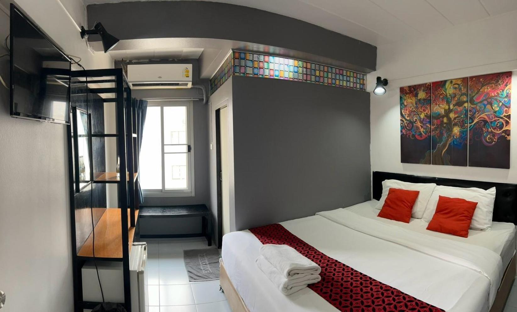 Happio Near Chabad House Guest house 2*