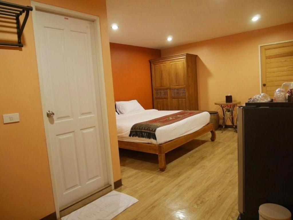 Phaphoom Boutique Hotel 3*