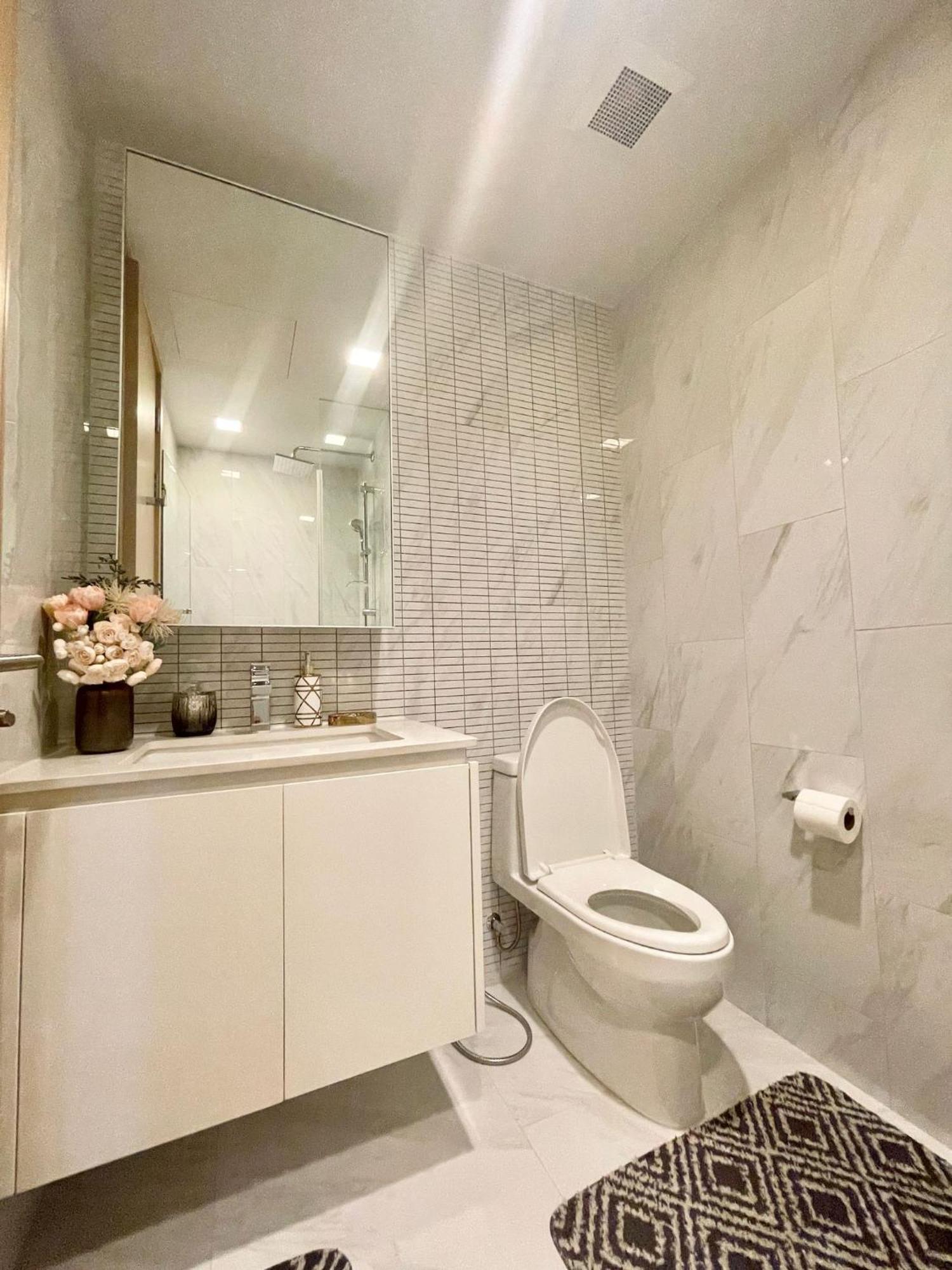 Sukhumvit Terminal 21 Asoke Super Luxury Designer 65 Sqm Pangsapuri Bangkok