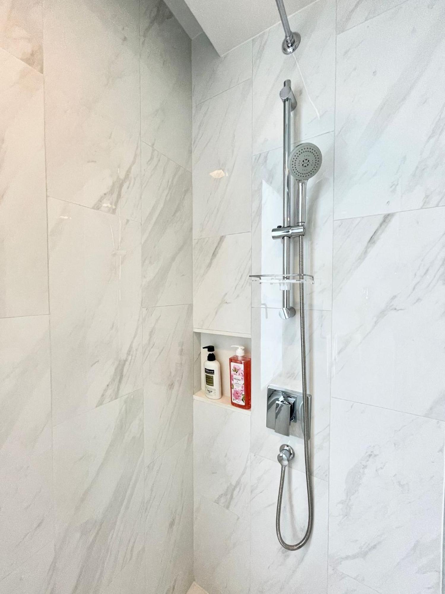 Apartamento Luxury Modern Location Nana Asoke 65sqm 2 Bed 2 Bathroom Sleeps 4