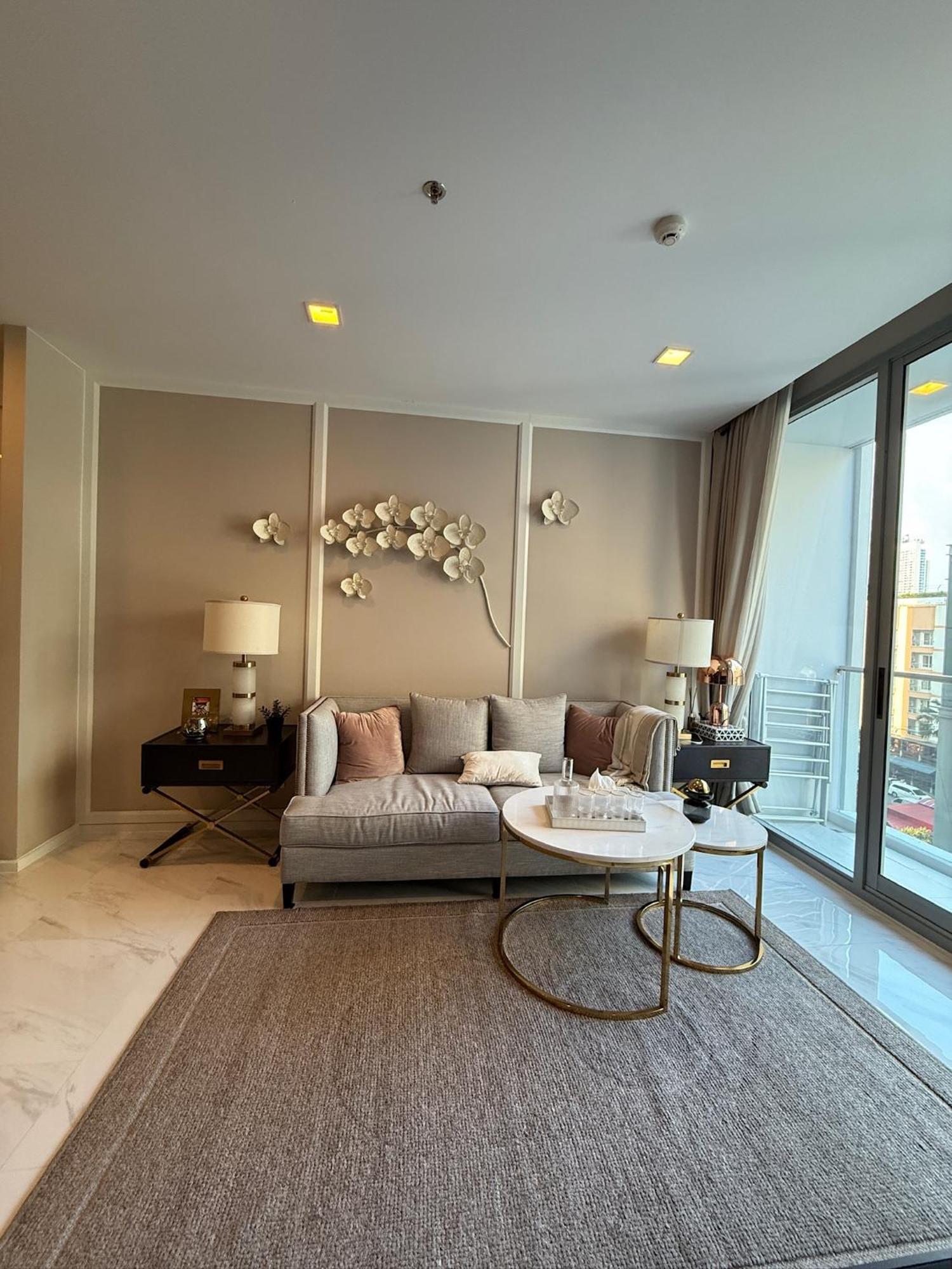 Sukhumvit Terminal 21 Asoke Super Luxury Designer 65 Sqm Bangkok