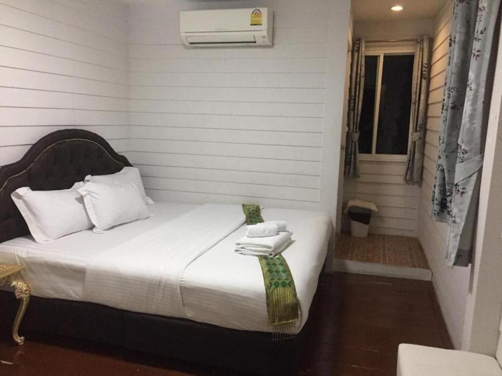 Ban Thungdang Housetel Hotel 2*