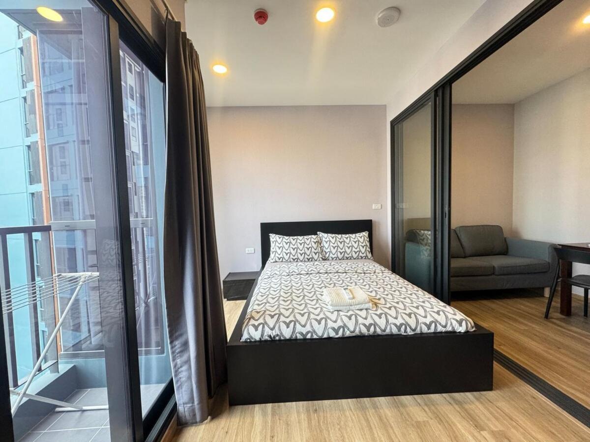 The St-age Condo-huai Khwang Apartment