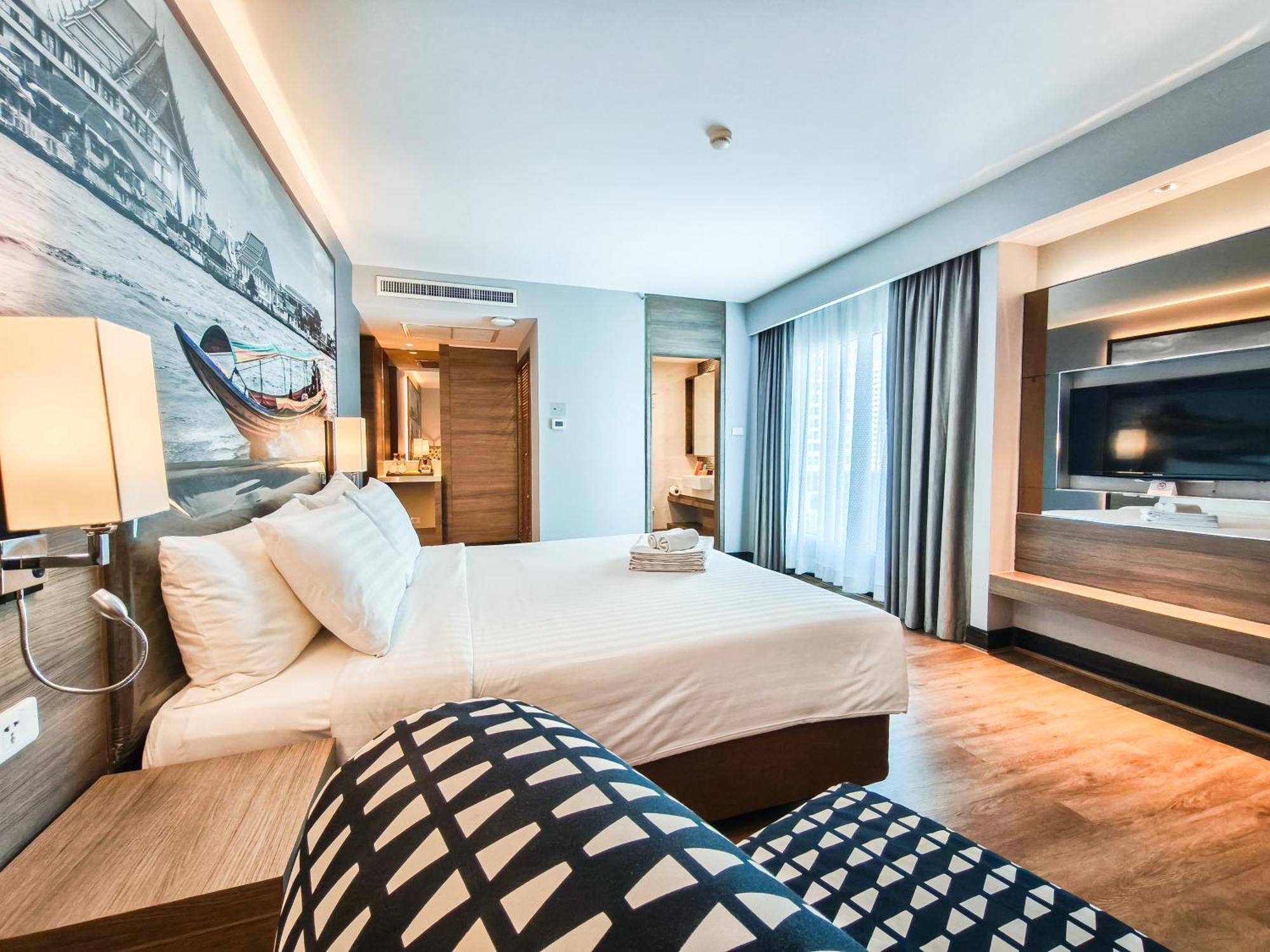 Citrus Sukhumvit 11 By Compass Hospitality Hotel