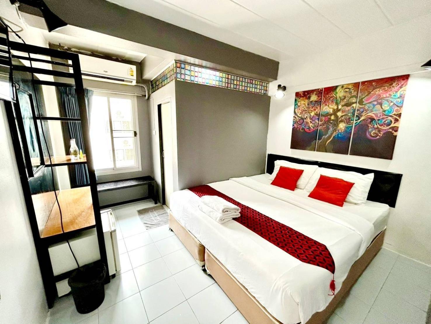 Hotel Casa Picasso Near Chabad House Bangkok