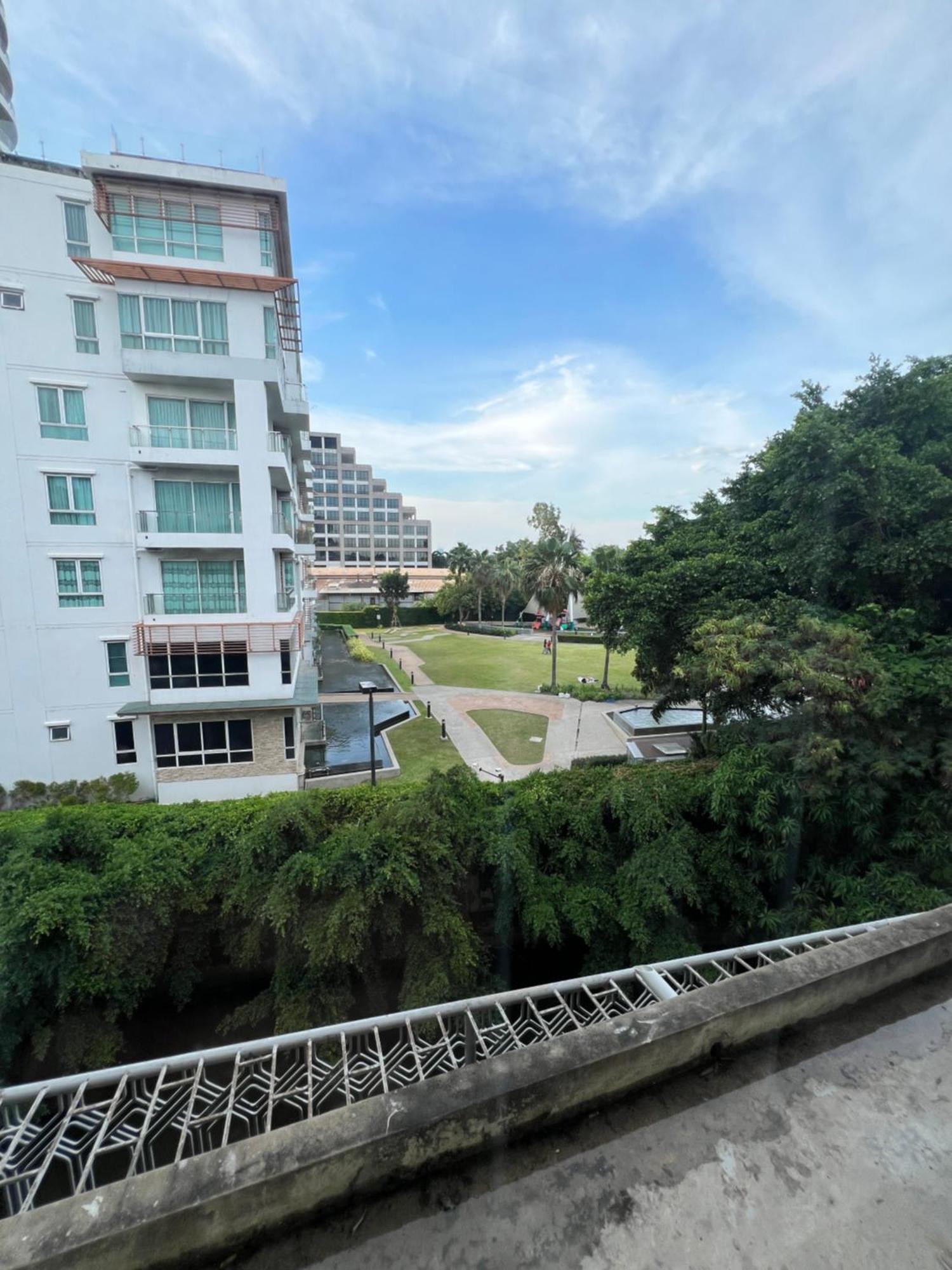 Wisma tamu The Cage